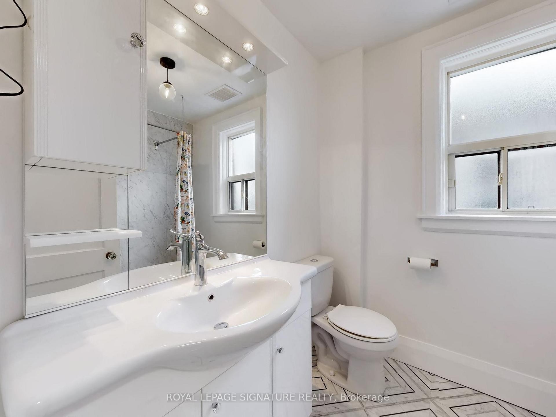 









117


Westmount

Avenue, Upper,
Toronto,




ON
M6H 3K3

