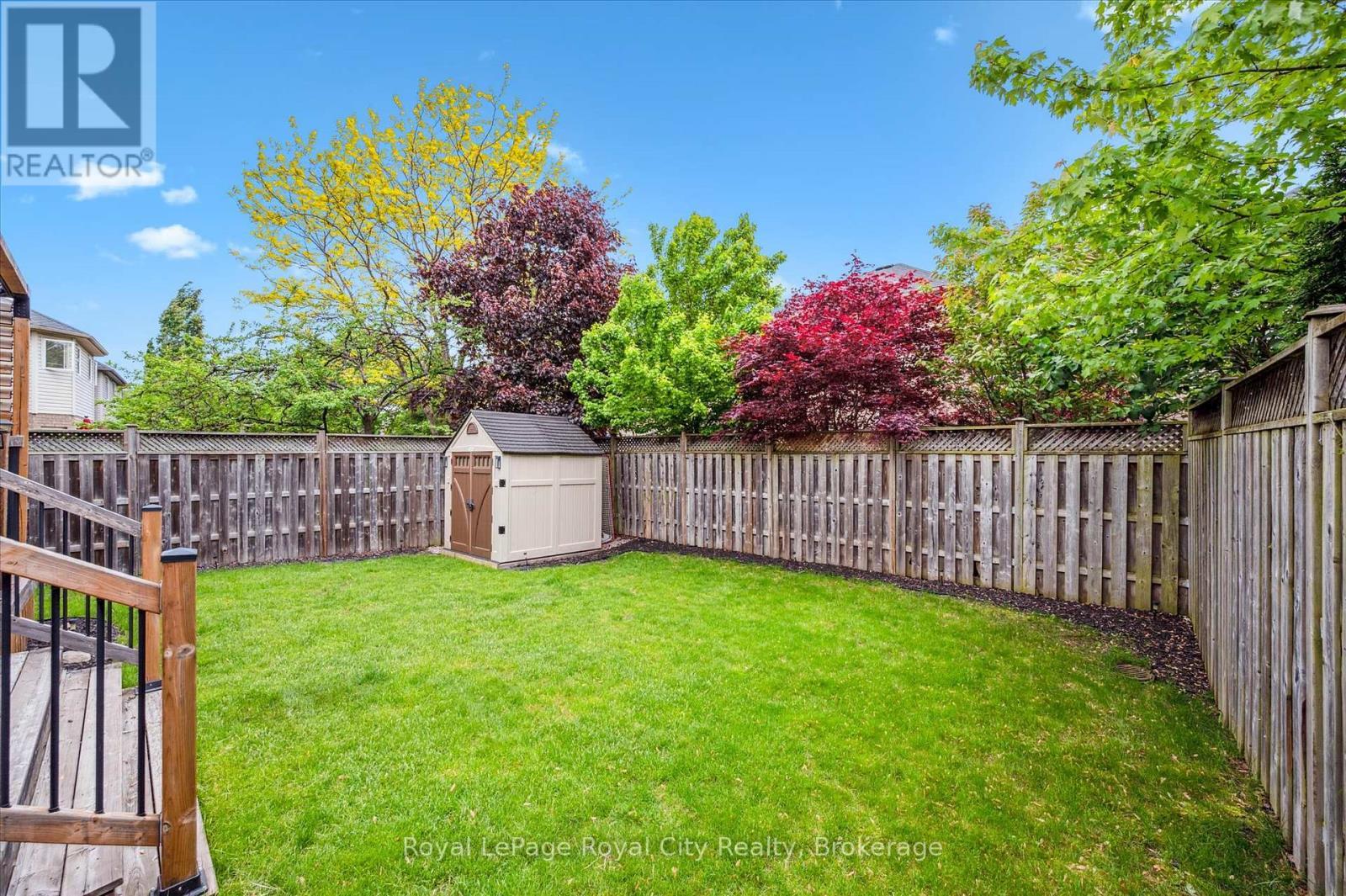 












16 HALL AVENUE

,
Guelph (Pineridge/Westminster Woods),




Ontario
N1L0B3

