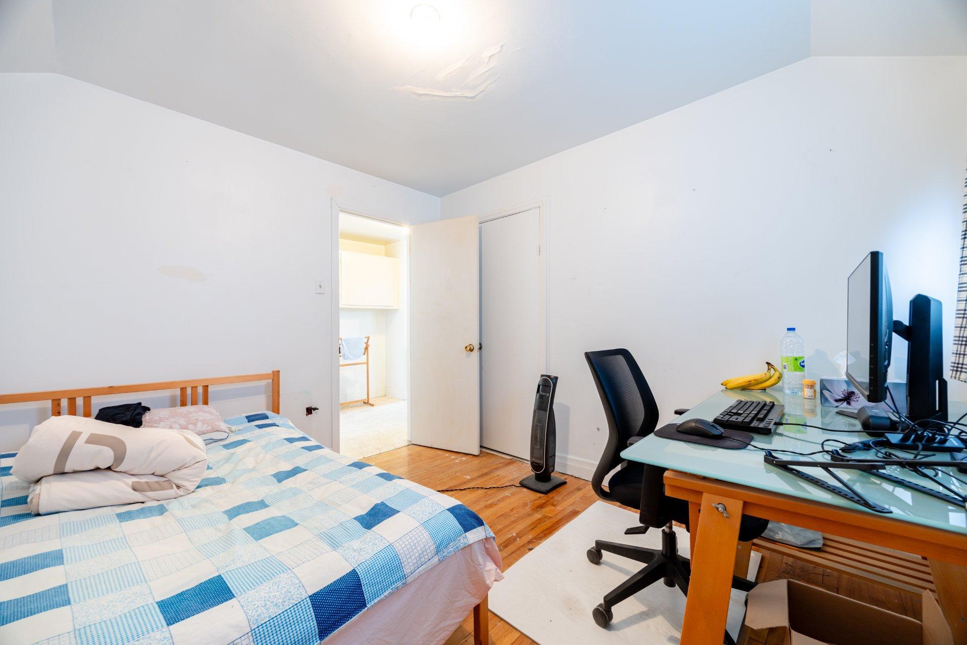 









424


Rue Laurier

,
Val-des-Sources,




QC
J1T2H6

