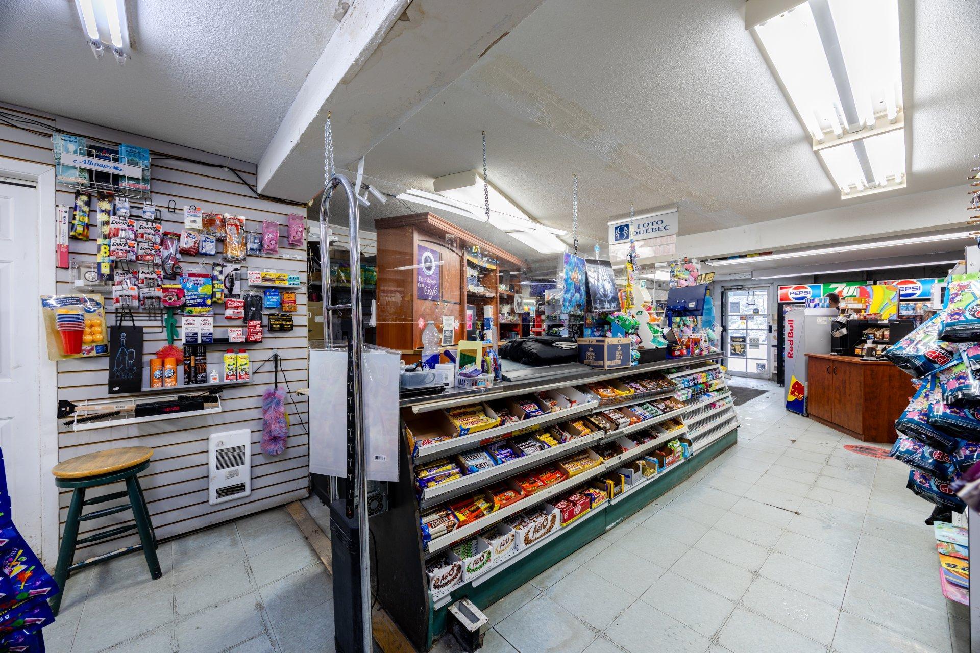 









424


Rue Laurier

,
Val-des-Sources,




QC
J1T2H6

