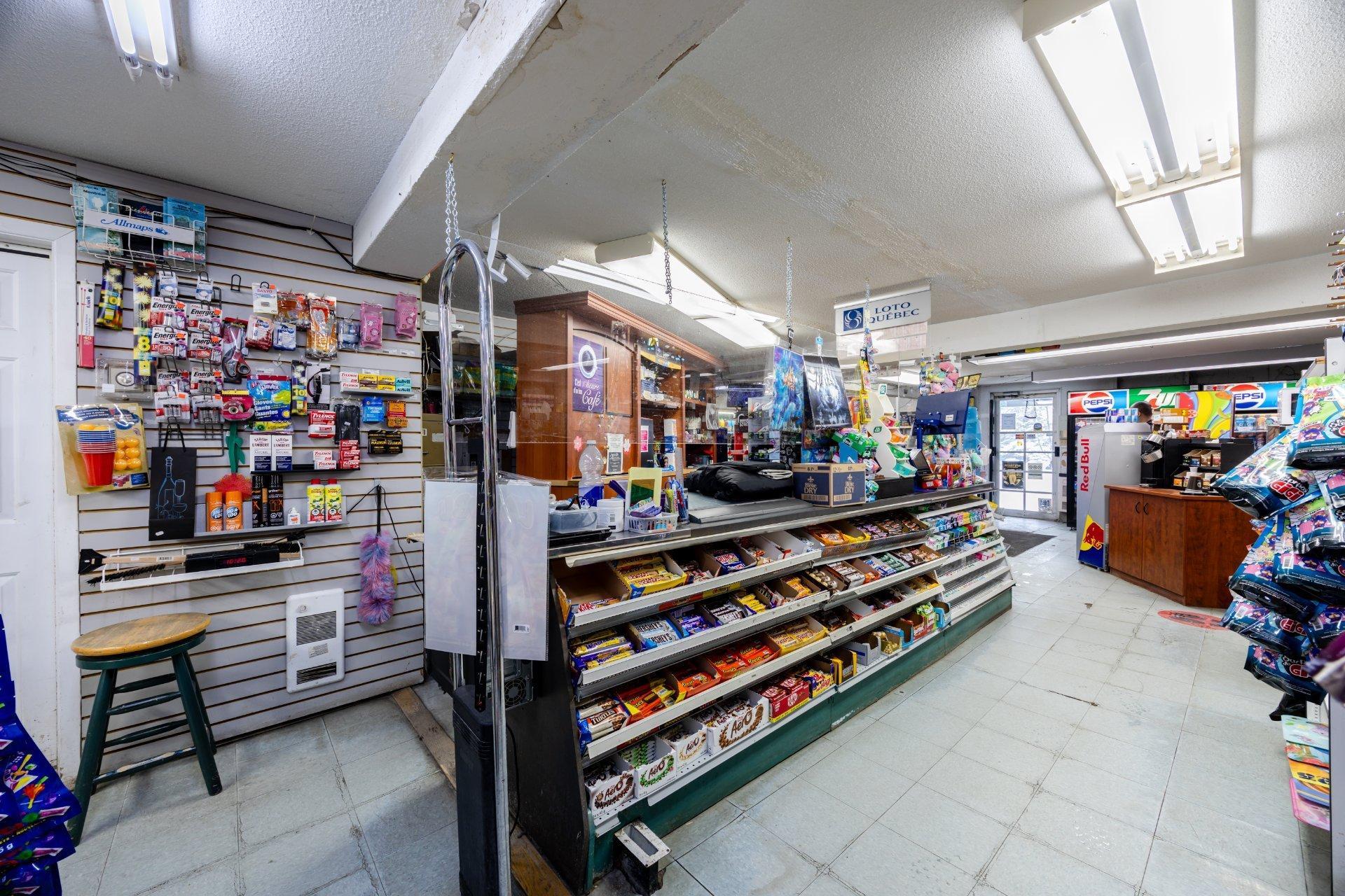 









424


Rue Laurier

,
Val-des-Sources,




QC
J1T2H6

