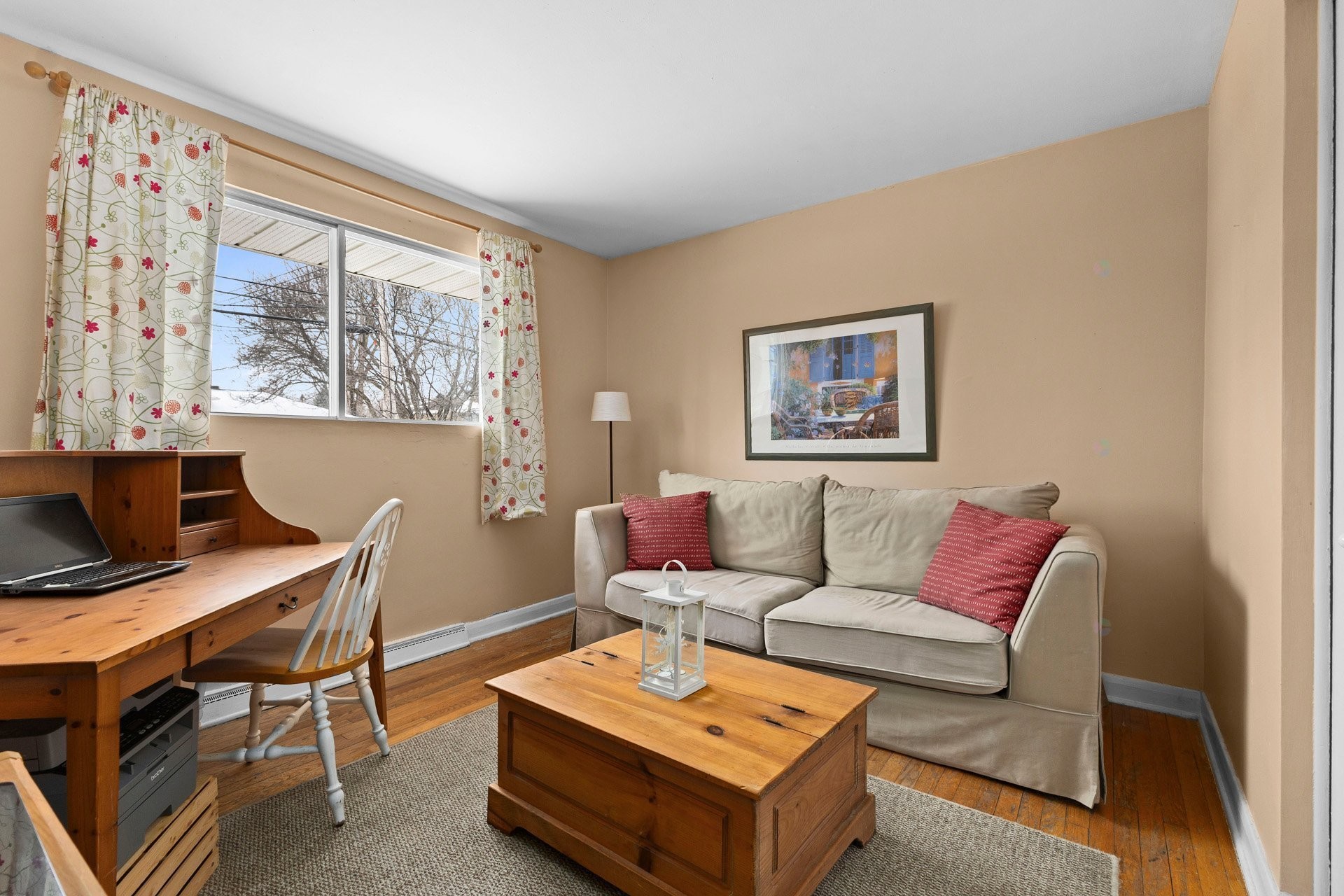 









15


Av. Aurora

,
Pointe-Claire,




QC
H9R3E6

