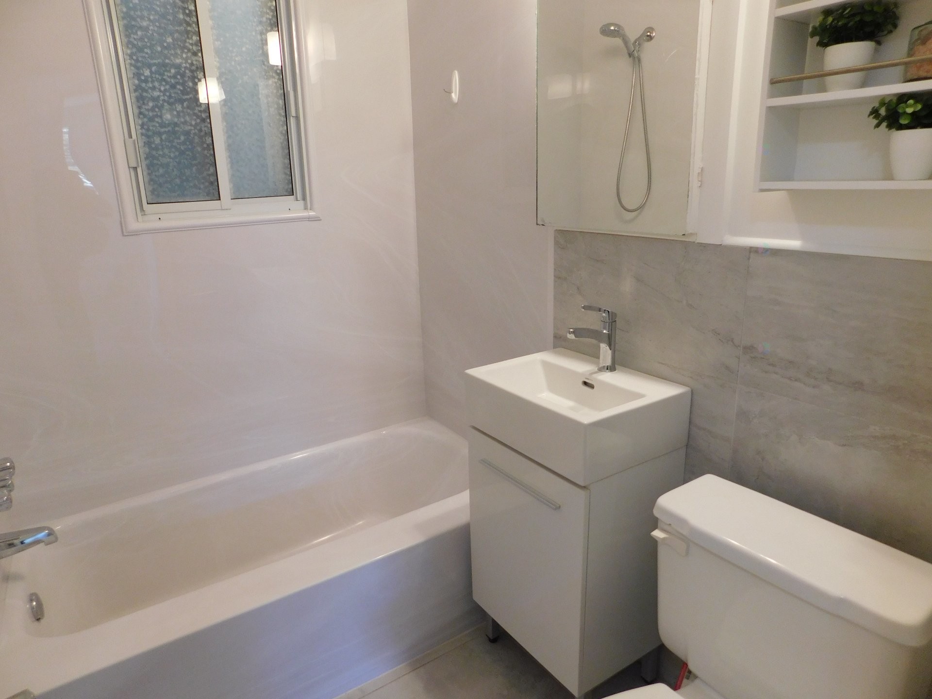 









5985


Rue Souart

, 8,
Montréal (Côte-des-Neiges/Notre-Dame-de-Grâce),




QC
H3S2E9

