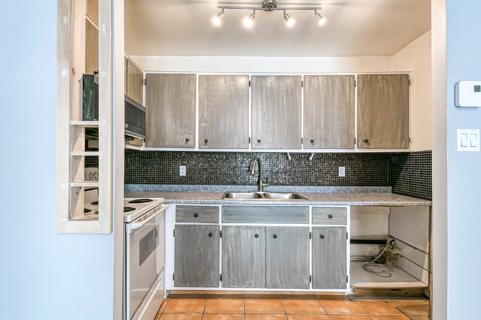 









90


Rue Desjardins

,
Sainte-Agathe-des-Monts,




QC
J8C2W9

