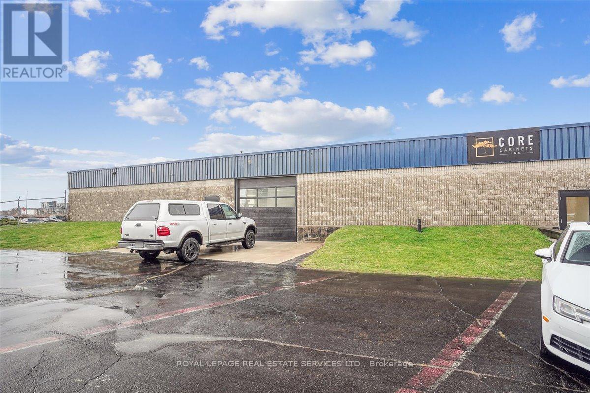 












C - 590 SOUTH SERVICE ROAD

,
Hamilton,




Ontario
L8E2W1

