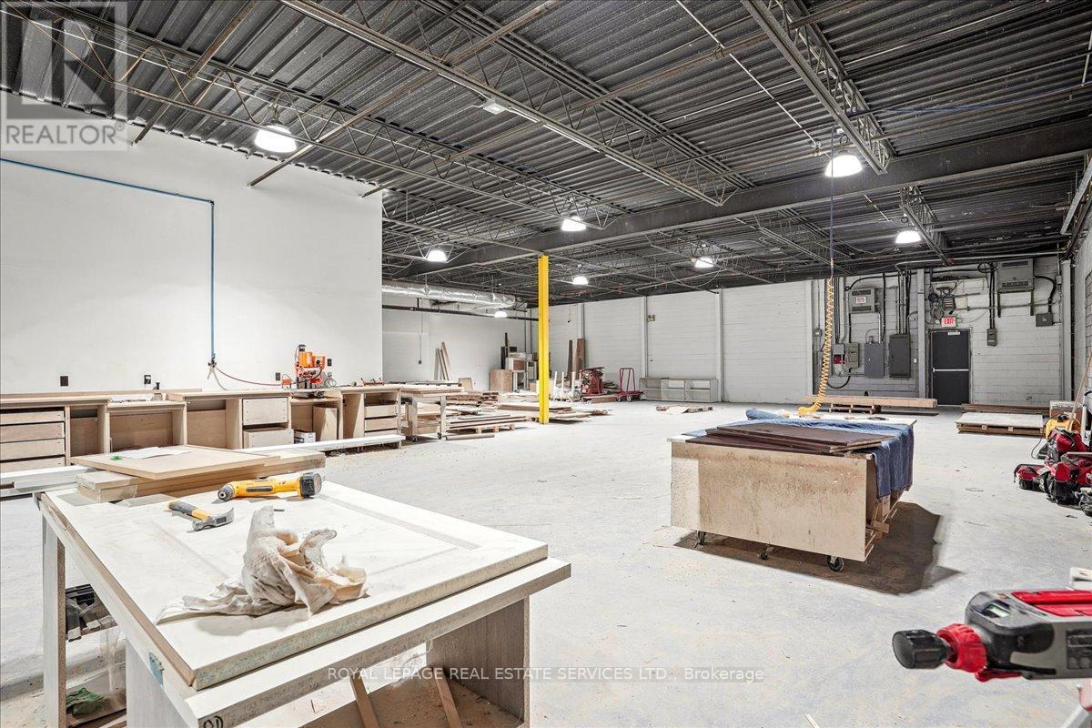 












C - 590 SOUTH SERVICE ROAD

,
Hamilton,




Ontario
L8E2W1

