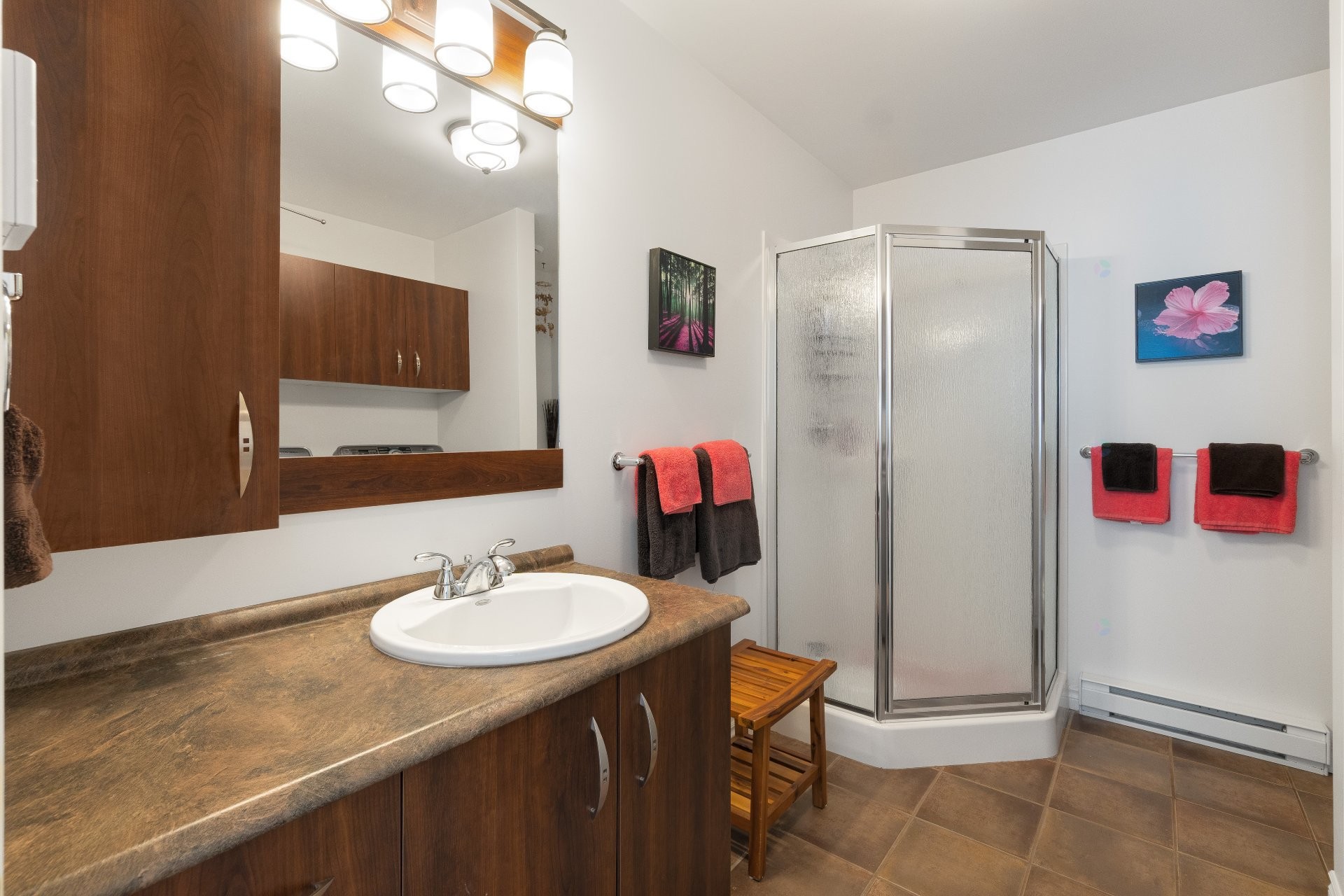 









2698


Rue des Alpes

,
Sherbrooke (Fleurimont),




QC
J1E0C2

