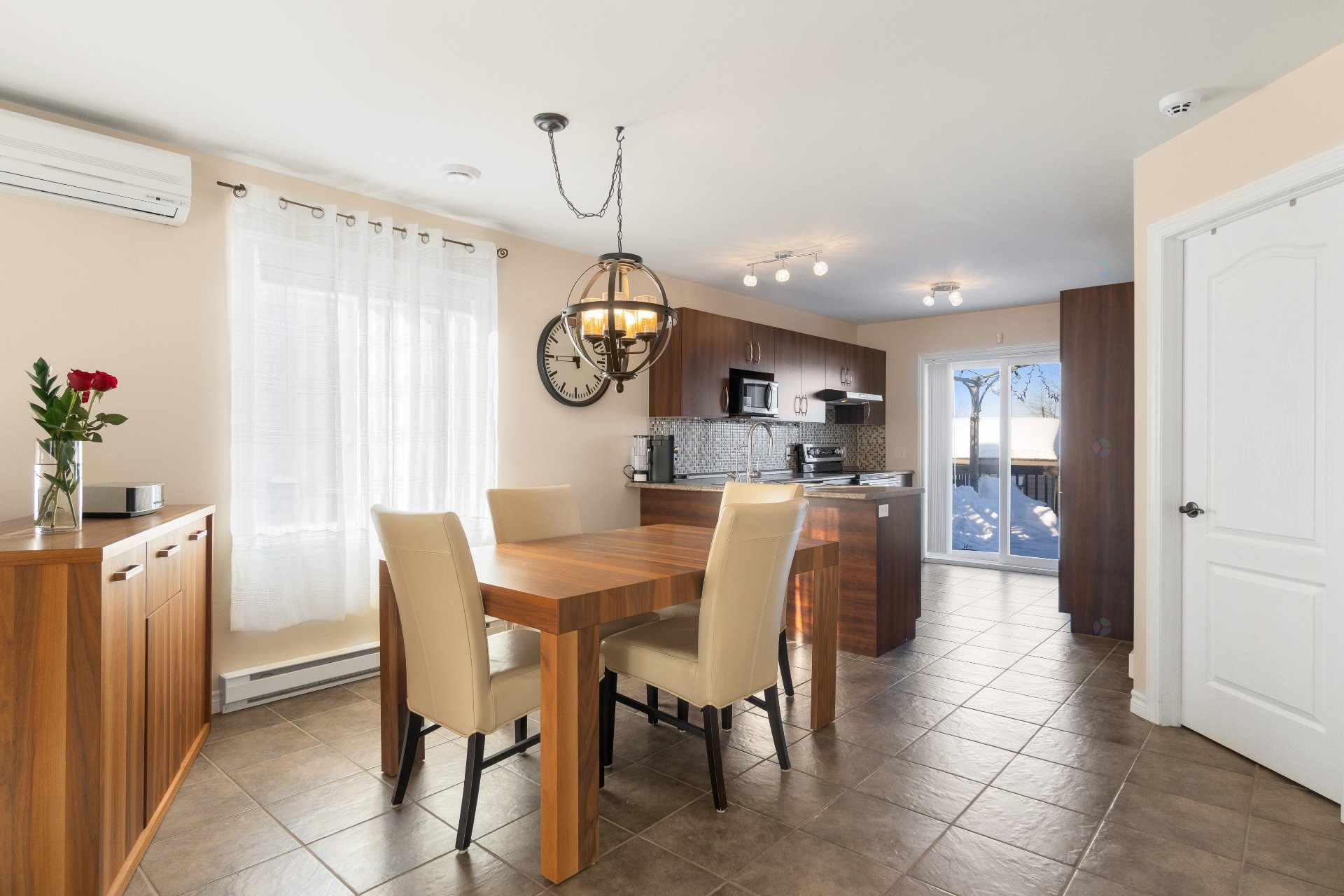 









2698


Rue des Alpes

,
Sherbrooke (Fleurimont),




QC
J1E0C2

