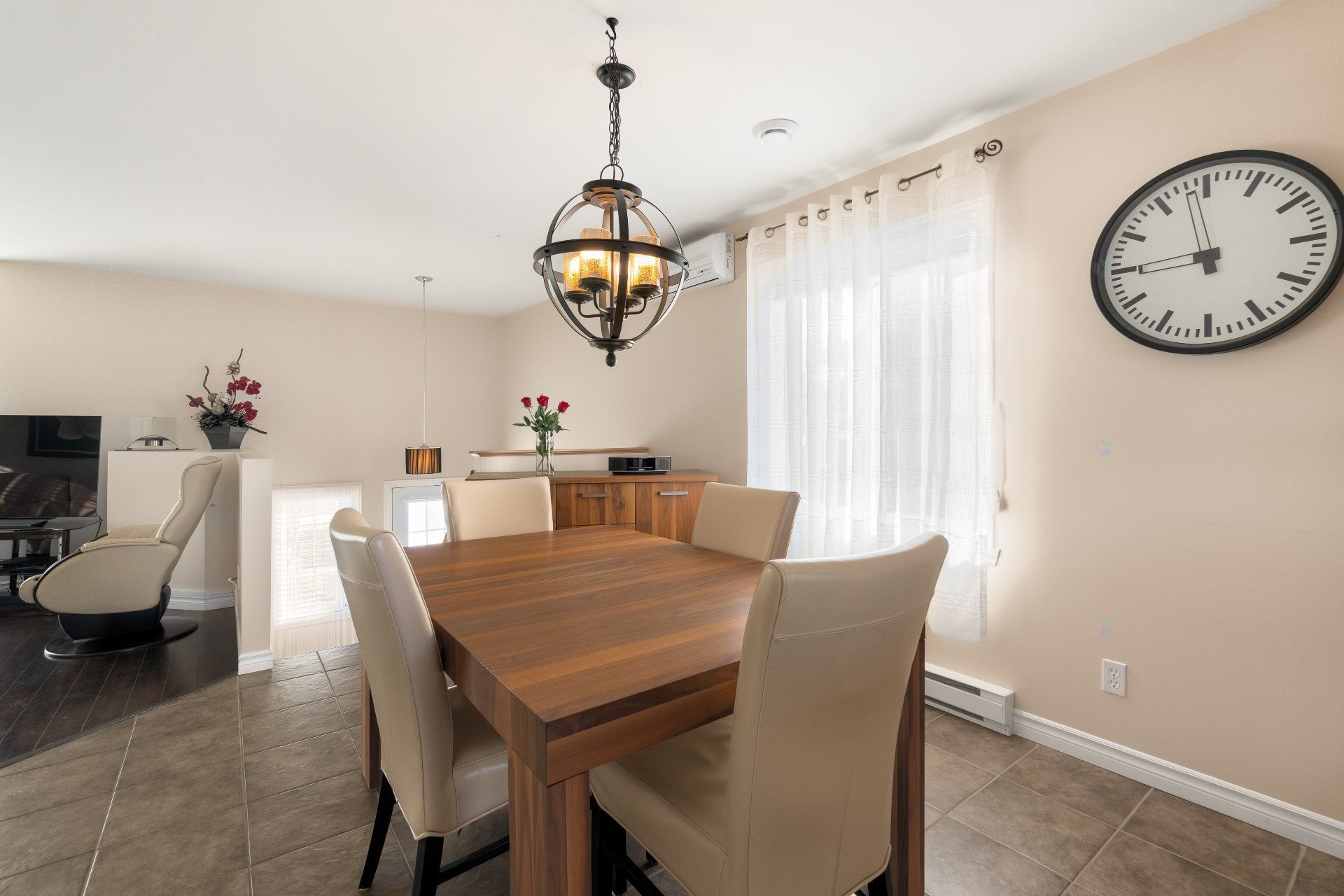 









2698


Rue des Alpes

,
Sherbrooke (Fleurimont),




QC
J1E0C2

