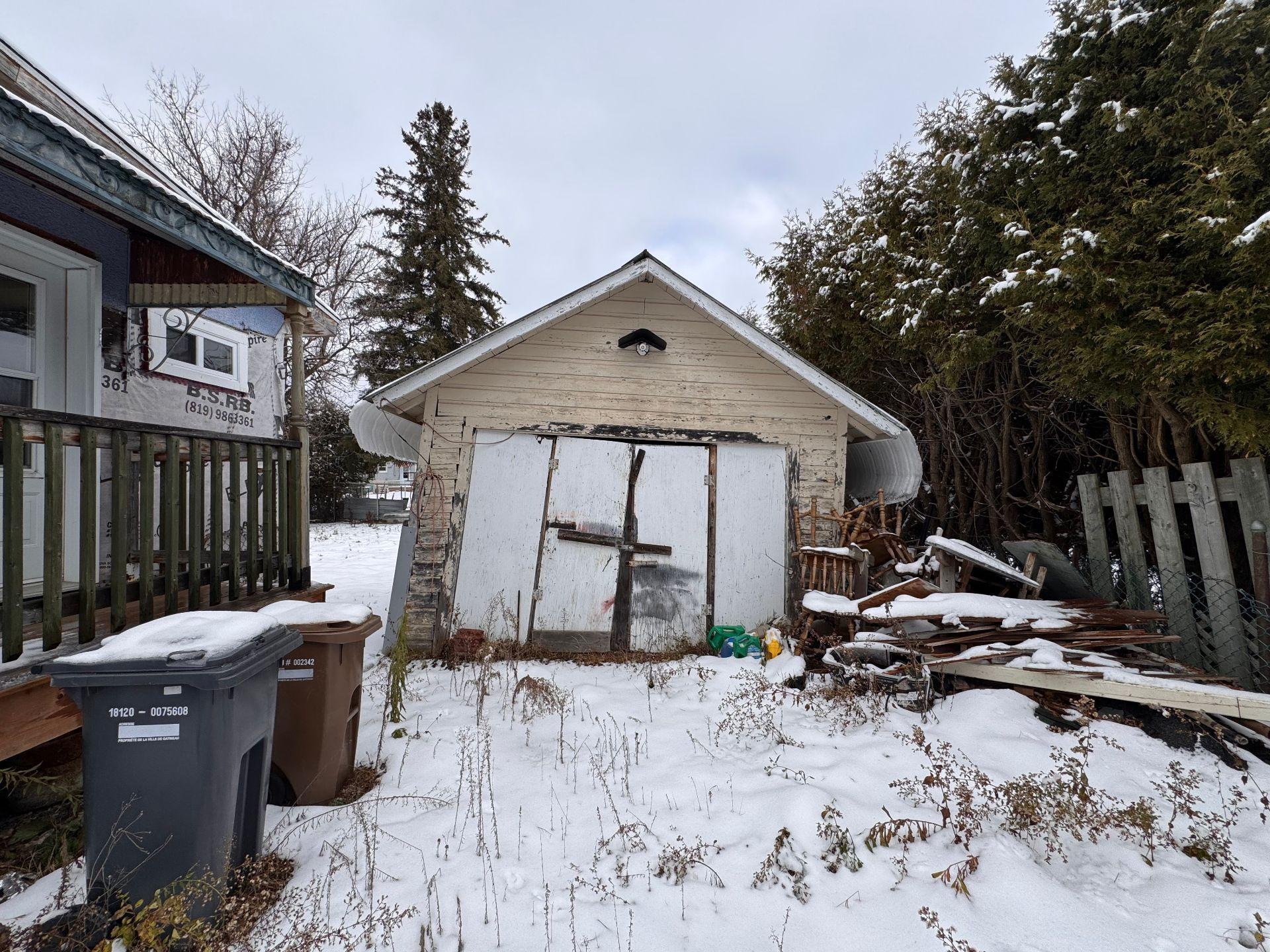 









199


Rue Louisa

,
Gatineau (Buckingham),




QC
J8L1L3

