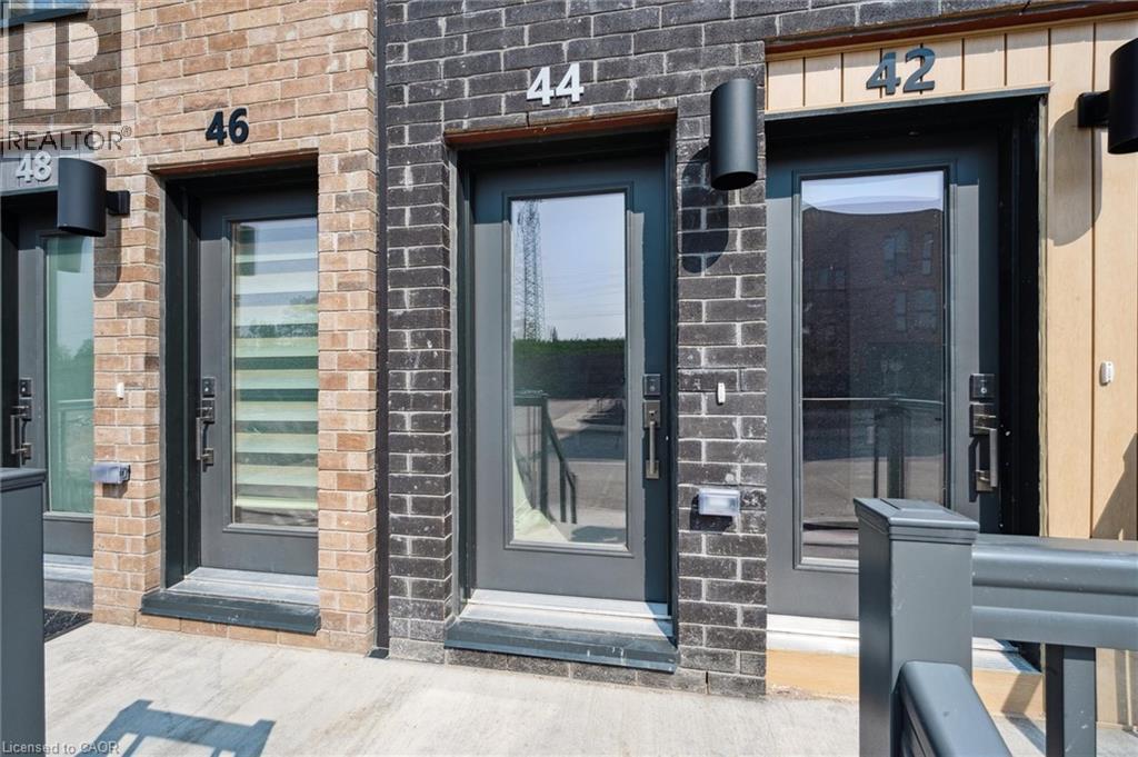 












44 URBANE Boulevard

,
Kitchener,




Ontario
N2E0H8

