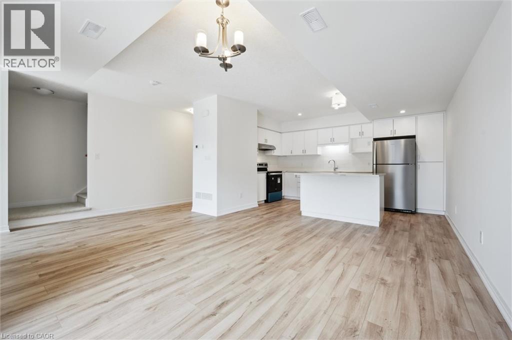 












44 URBANE Boulevard

,
Kitchener,




Ontario
N2E0H8

