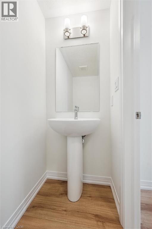 












44 URBANE Boulevard

,
Kitchener,




Ontario
N2E0H8

