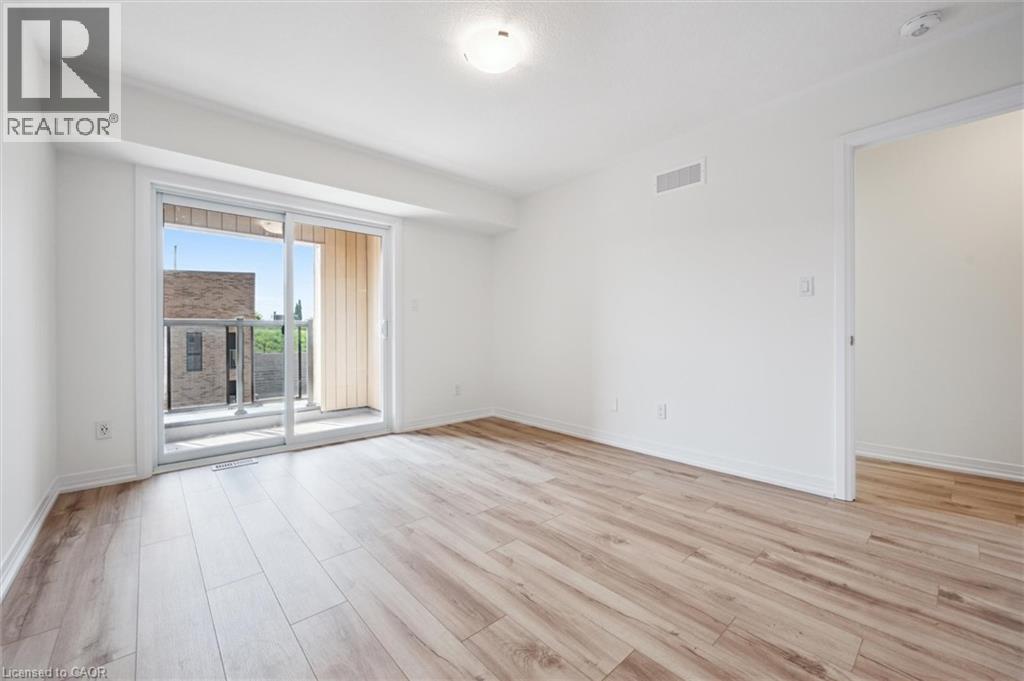 












44 URBANE Boulevard

,
Kitchener,




Ontario
N2E0H8

