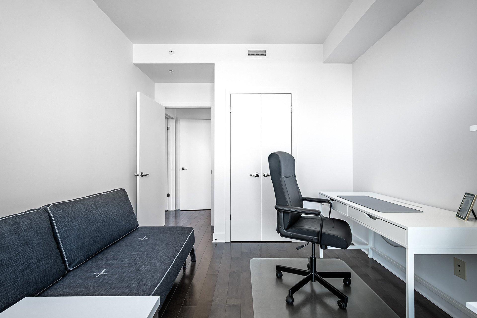 









4293


Rue Jean-Talon O.

, 802,
Montréal (Côte-des-Neiges/Notre-Dame-de-Grâce),




QC
H4P0B2

