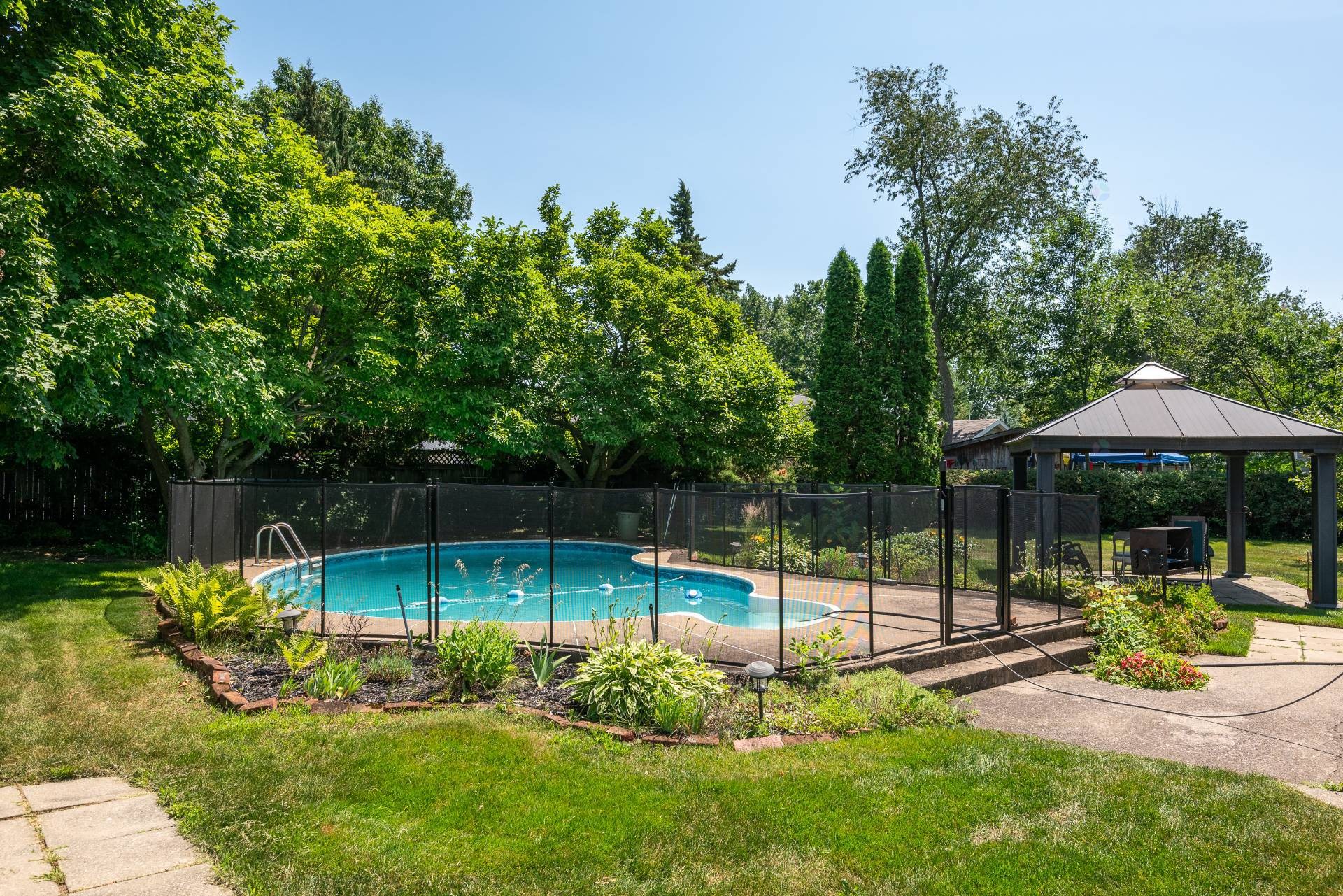 









223


47e Rue O.

,
Venise-en-Québec,




QC
J0J2K0

