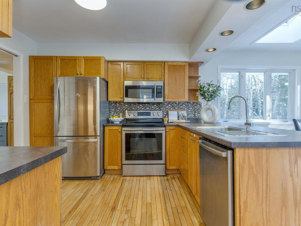 












5 Lisa Court

,
Hammonds Plains,




NS
B4B 1K4

