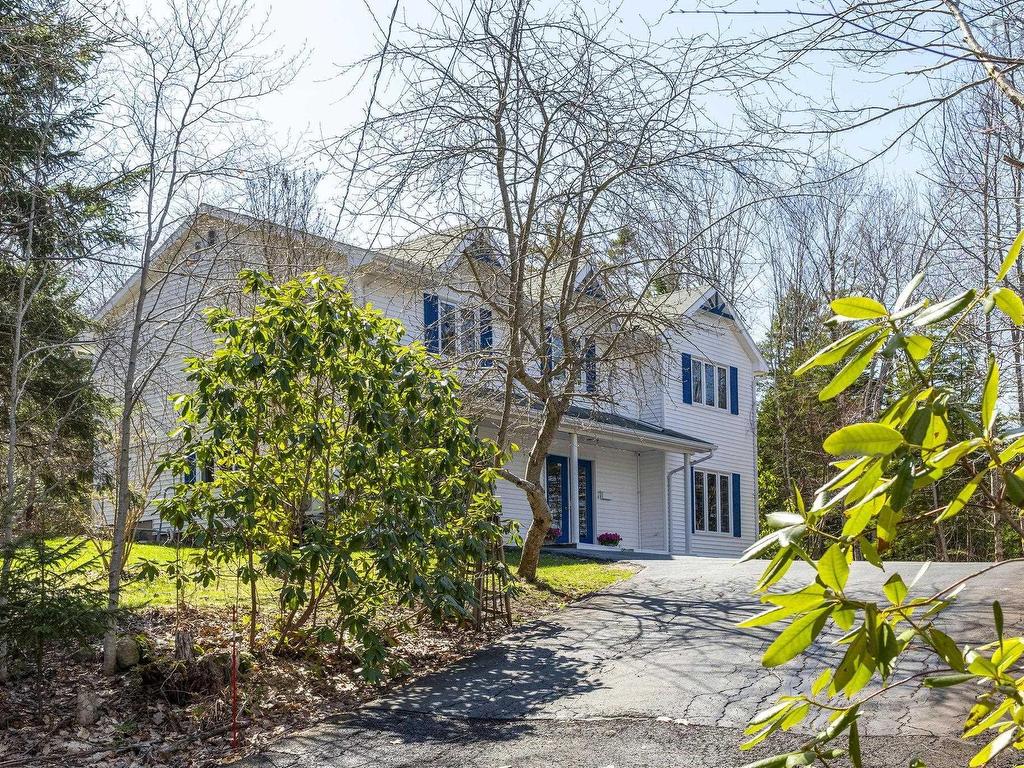 












5 Lisa Court

,
Hammonds Plains,




NS
B4B 1K4

