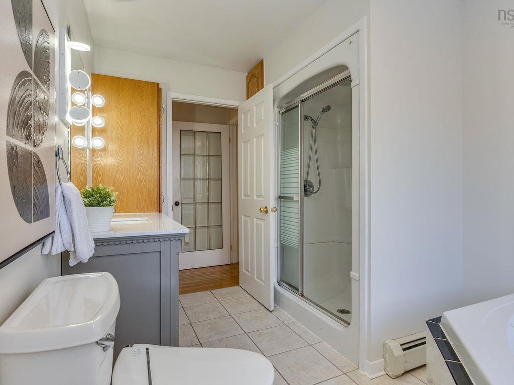 












5 Lisa Court

,
Hammonds Plains,




NS
B4B 1K4

