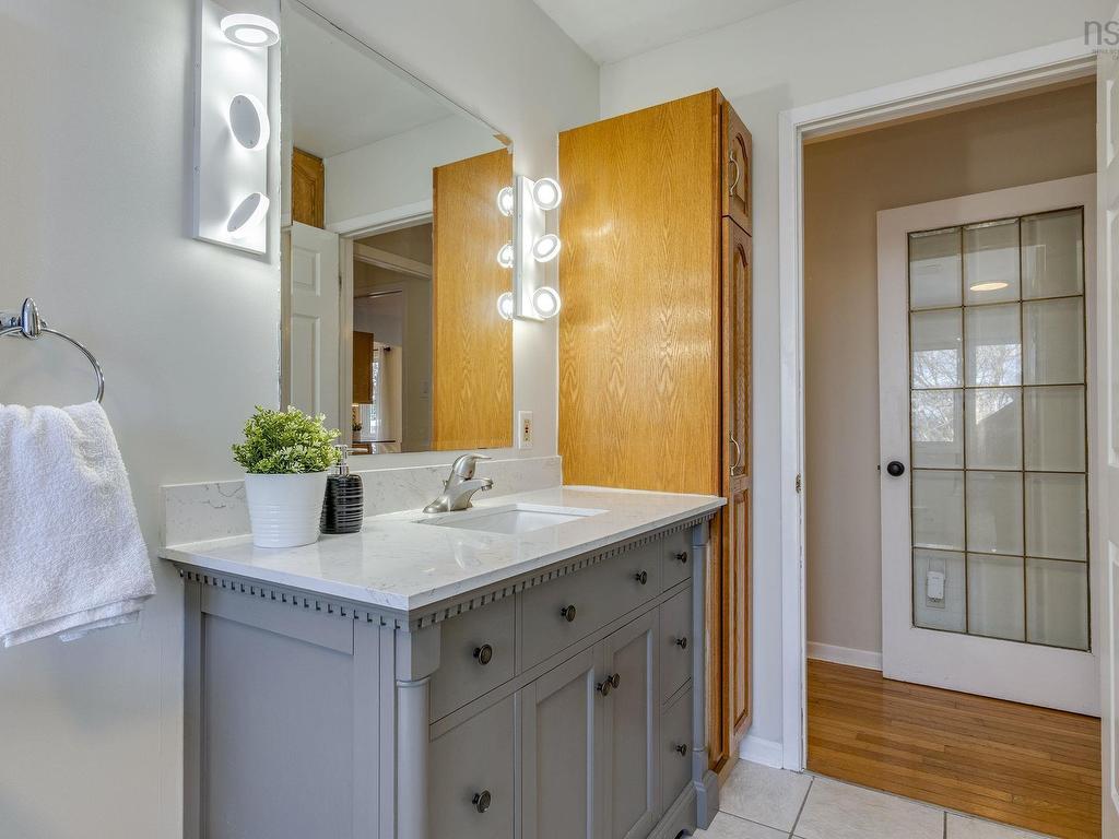 












5 Lisa Court

,
Hammonds Plains,




NS
B4B 1K4


