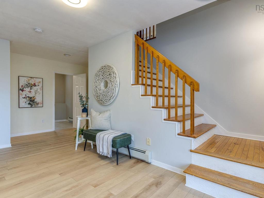 












5 Lisa Court

,
Hammonds Plains,




NS
B4B 1K4

