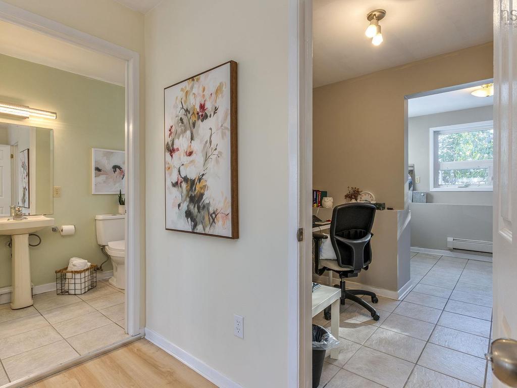 












5 Lisa Court

,
Hammonds Plains,




NS
B4B 1K4

