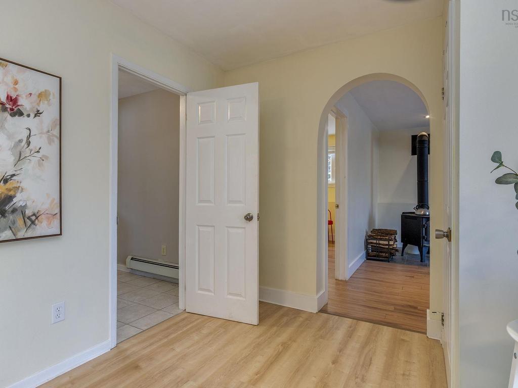 












5 Lisa Court

,
Hammonds Plains,




NS
B4B 1K4

