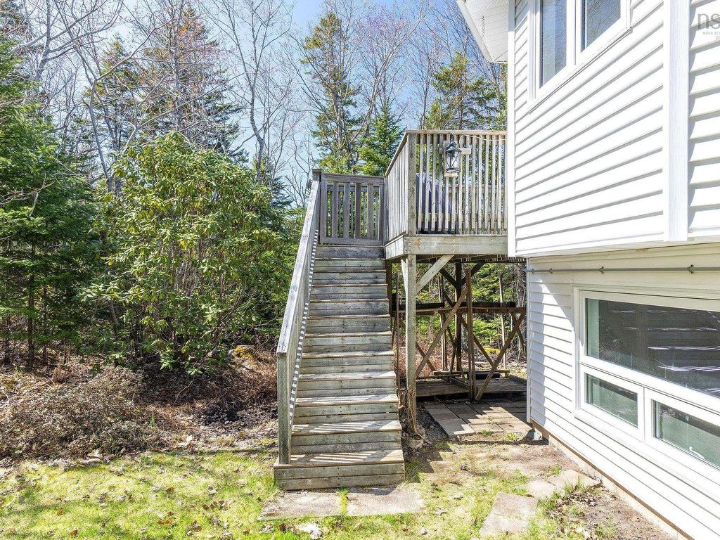 












5 Lisa Court

,
Hammonds Plains,




NS
B4B 1K4

