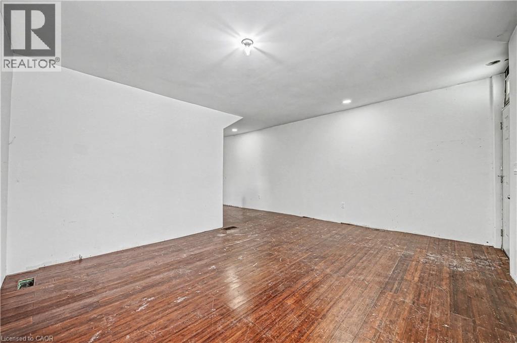 












36 RIVER Street

,
Thorold,




Ontario
L0S1K0

