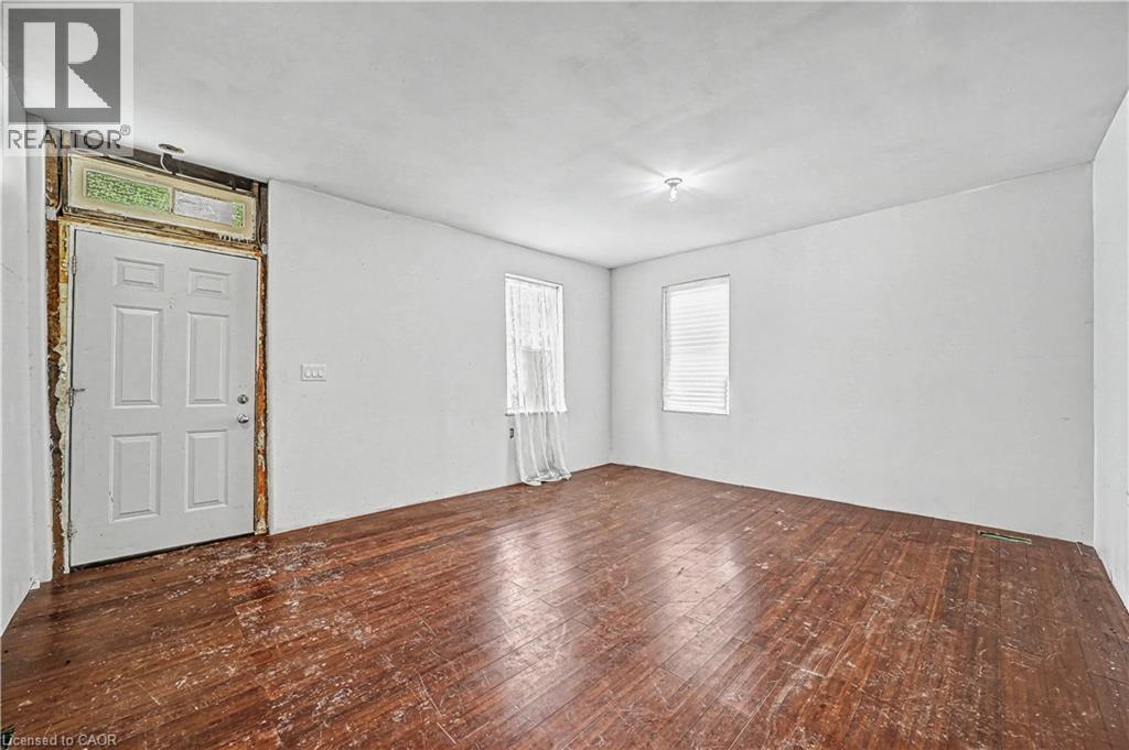 












36 RIVER Street

,
Thorold,




Ontario
L0S1K0

