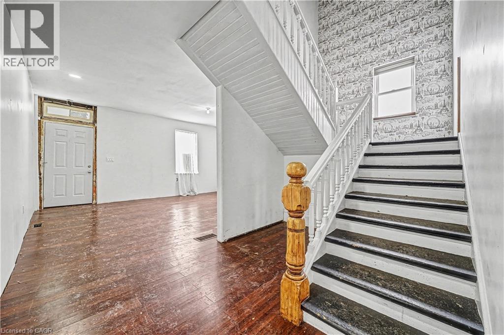 












36 RIVER Street

,
Thorold,




Ontario
L0S1K0

