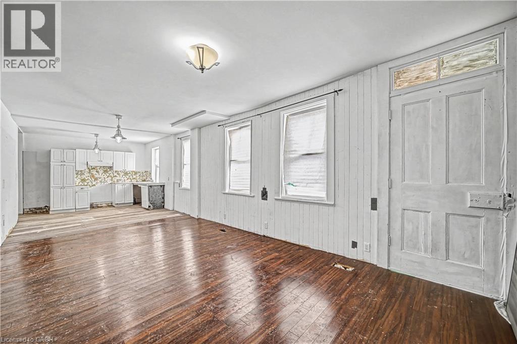 












36 RIVER Street

,
Thorold,




Ontario
L0S1K0

