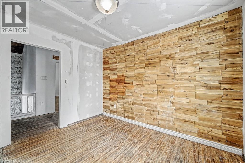 












36 RIVER Street

,
Thorold,




Ontario
L0S1K0

