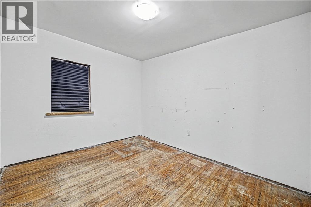 












36 RIVER Street

,
Thorold,




Ontario
L0S1K0

