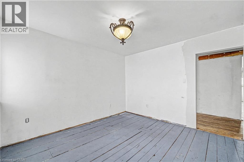 












36 RIVER Street

,
Thorold,




Ontario
L0S1K0

