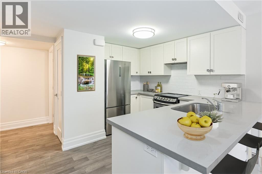 












760 LAKESHORE Road E Unit# 207

,
Mississauga,




Ontario
L5E1C7

