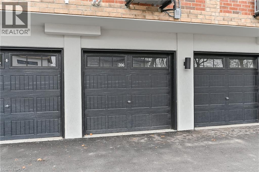 












760 LAKESHORE Road E Unit# 207

,
Mississauga,




Ontario
L5E1C7

