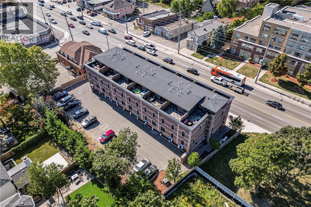 












760 LAKESHORE Road E Unit# 207

,
Mississauga,




Ontario
L5E1C7

