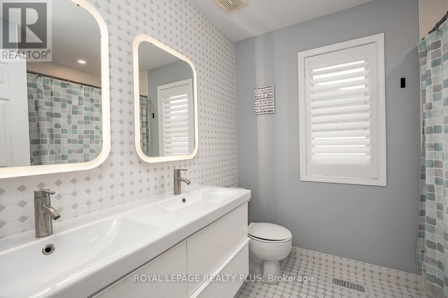 












329 TONELLI LANE

,
Milton,




Ontario
L9T0N8

