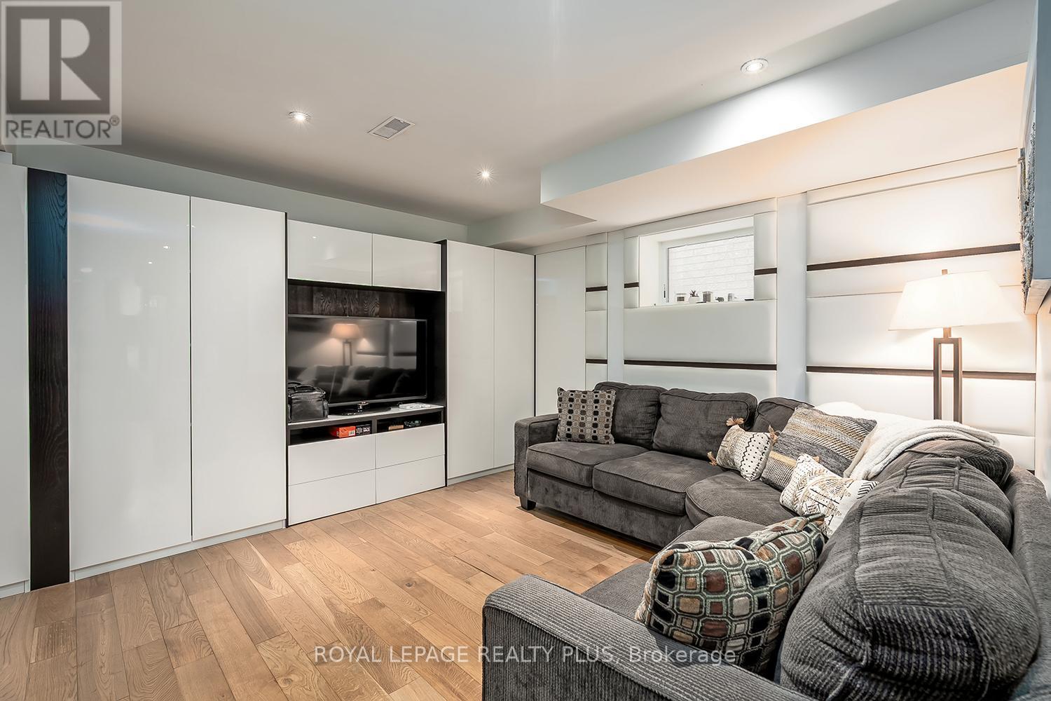 












329 TONELLI LANE

,
Milton,




Ontario
L9T0N8

