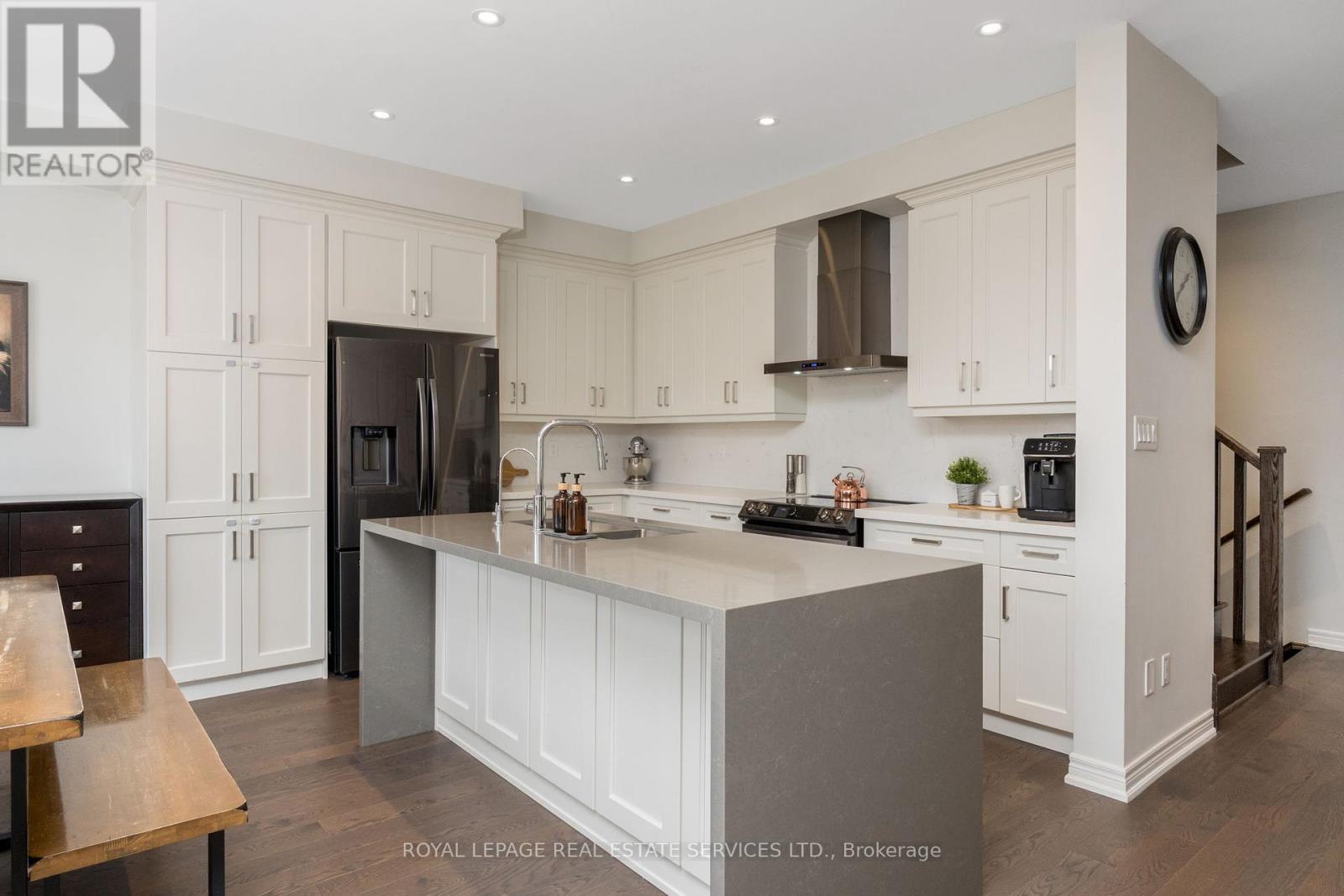 












160 DREXLER AVENUE

,
Guelph/Eramosa,




Ontario
N0B2K0

