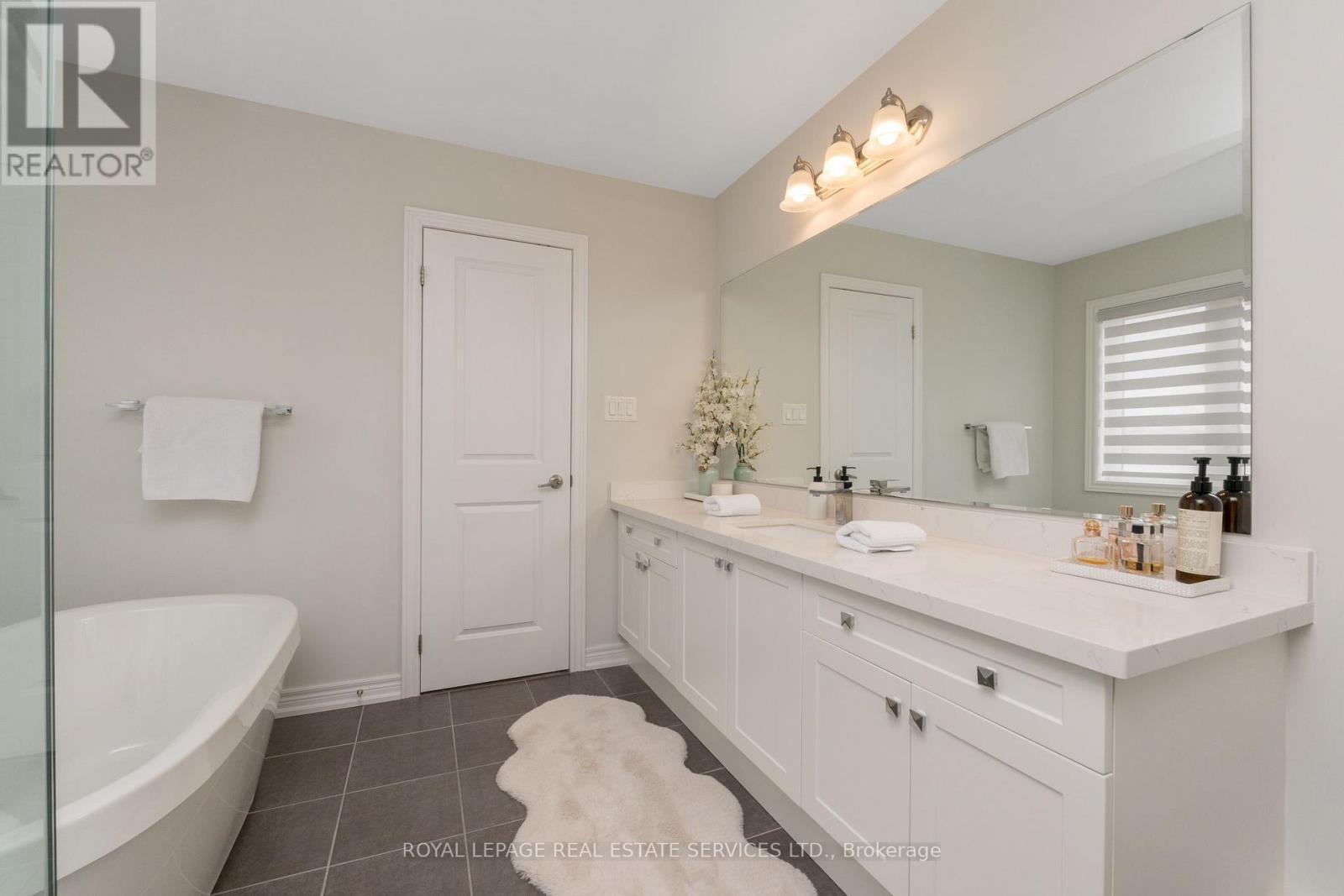 












160 DREXLER AVENUE

,
Guelph/Eramosa,




Ontario
N0B2K0

