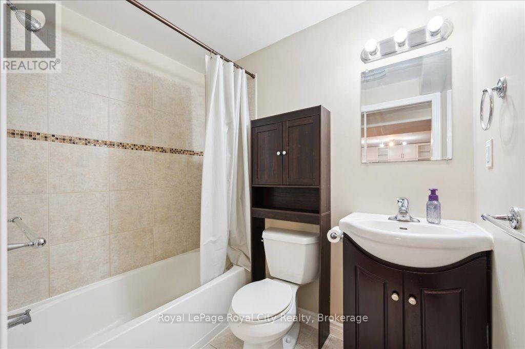 












9 KORTRIGHT ROAD E

,
Guelph (Kortright East),




Ontario
N1G4C8

