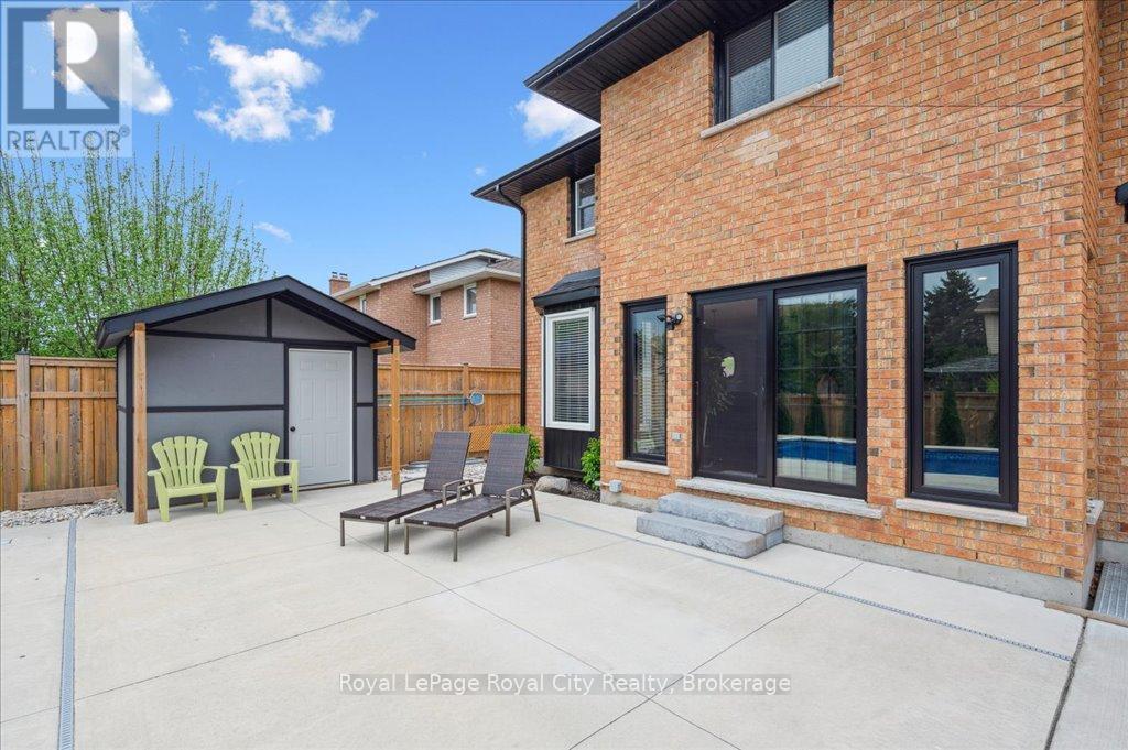 












9 KORTRIGHT ROAD E

,
Guelph (Kortright East),




Ontario
N1G4C8

