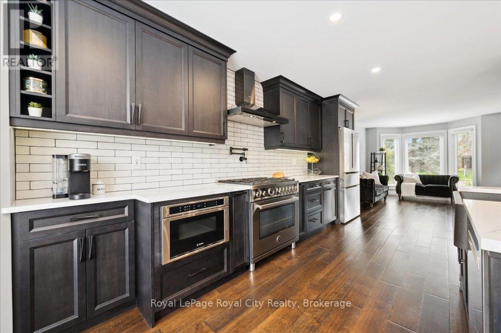 












9 KORTRIGHT ROAD E

,
Guelph (Kortright East),




Ontario
N1G4C8

