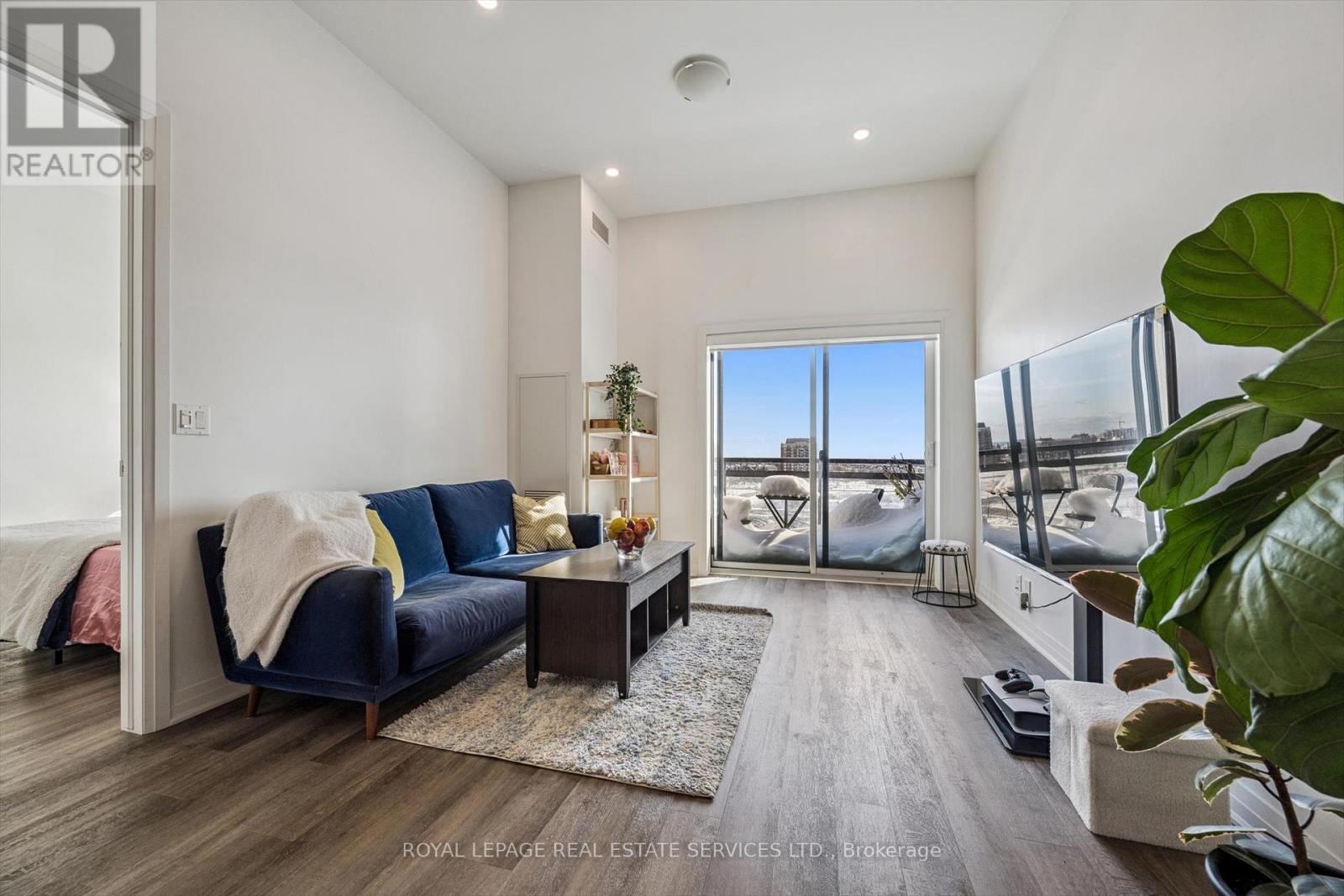 












621 - 102 GROVEWOOD COMMON

,
Oakville,




Ontario
L6H0X2

