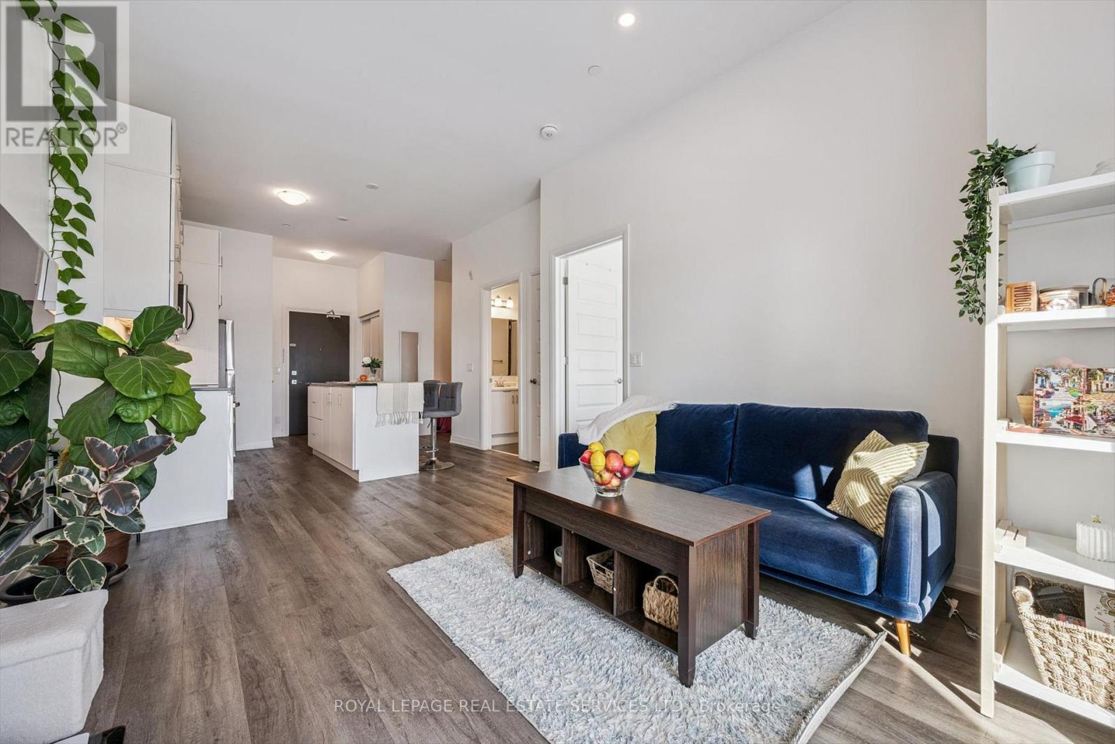 












621 - 102 GROVEWOOD COMMON

,
Oakville,




Ontario
L6H0X2

