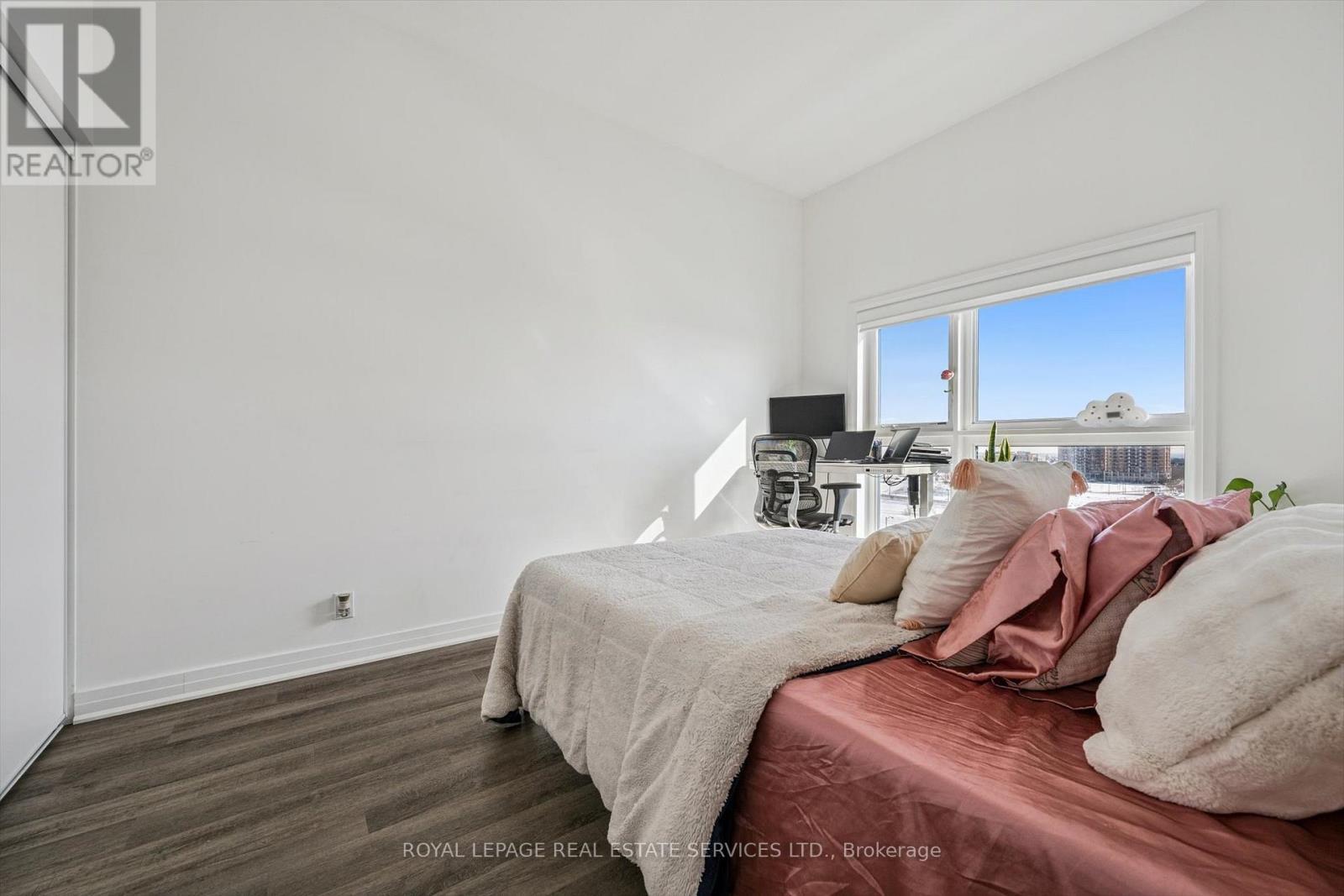 












621 - 102 GROVEWOOD COMMON

,
Oakville,




Ontario
L6H0X2

