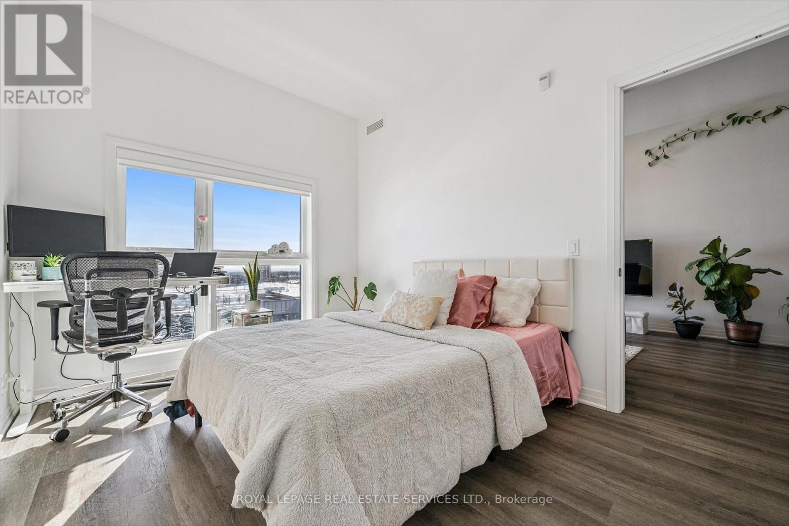 












621 - 102 GROVEWOOD COMMON

,
Oakville,




Ontario
L6H0X2

