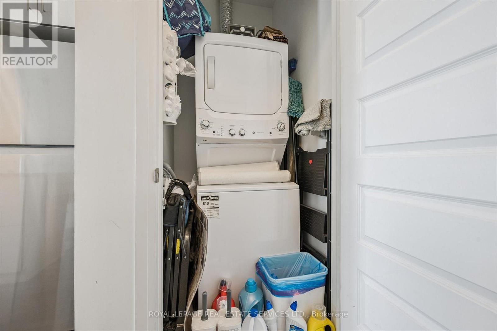 












621 - 102 GROVEWOOD COMMON

,
Oakville,




Ontario
L6H0X2

